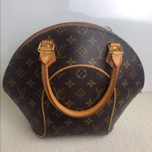‼️SOLD‼️Authentic Louis Vuitton Ellipse